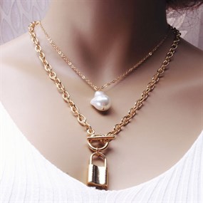 Layered Necklace Pearl & Lock